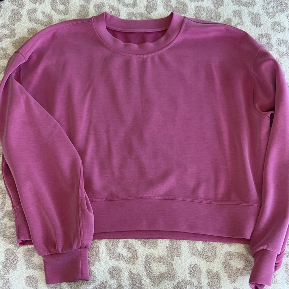 LULULEMON LONG SLEVE/SWEATER